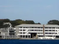 Surfside Hotel and Suites