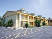 La Quinta Inn by Wyndham Oshkosh Hotel di Oshkosh