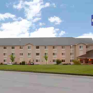 Baymont by Wyndham Rolla Hotel Exterior