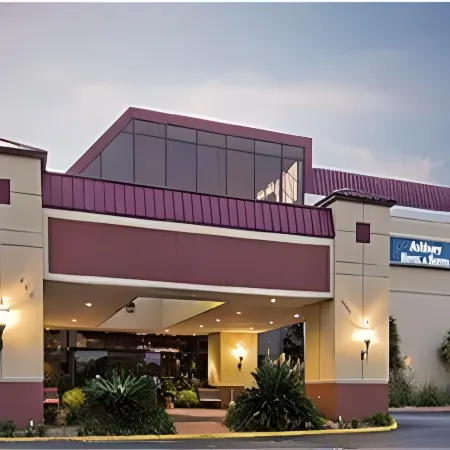 Super 8 by Wyndham Mobile I-65