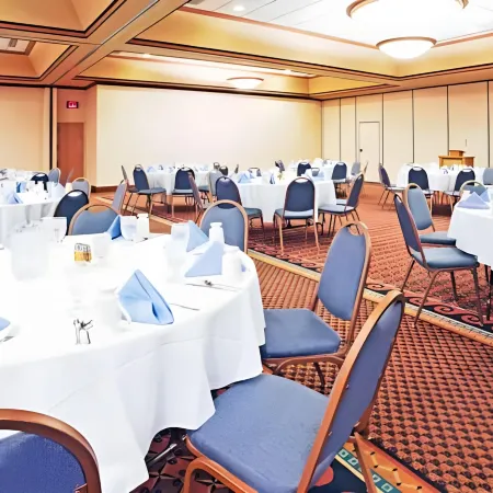 Clarion Hotel Convention Center