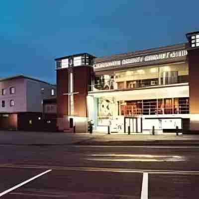 Hilton Garden Inn at Emirates Old Trafford Manchester Hotel Exterior