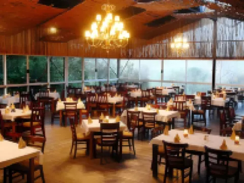 Riverstone Lodge