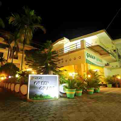 Green Grass Hotel & Restaurant Hotel Exterior