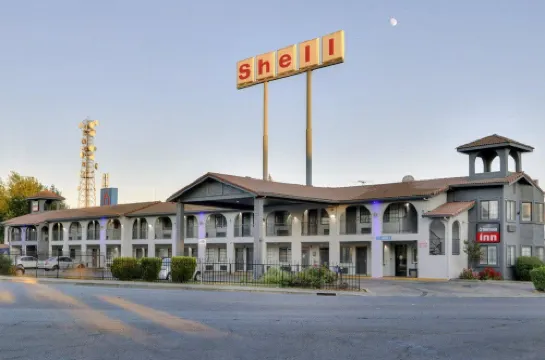 Crossroads Inn - Downtown Sacramento