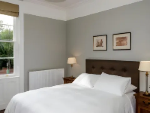 The Lions Hotels in Newark