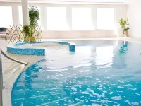 Hotel Tiefenbrunn Gardensuites & Breakfast - Pools