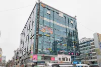 Ilsan Hwajeong June Hotels near West Five Royal Tombs, Goyang (Seooreung)