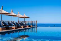 Sea Valley Lodge - Infinity Pools