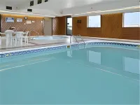Days Inn by Wyndham Watertown - Pools