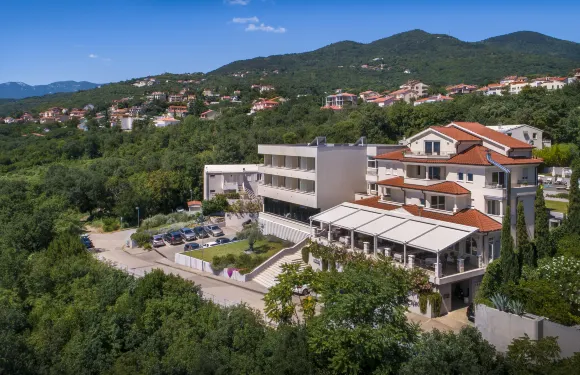 勞陸斯 - 裡布尼亞酒店