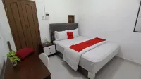 RedDoorz at Kubu Selem Lampung Hotels in East Tanjung Karang