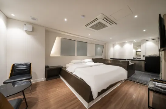 新村Lexy 新村站附近的飯店