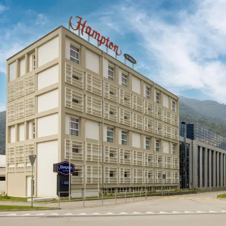 Hampton by Hilton Locarno Отели рядом с достопримечательностью «Холм Монте-Верита»