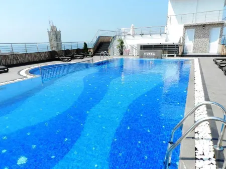 Pearl City Hotel Отели рядом с достопримечательностью «Java Institute For Advanced Technology»