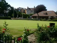 Ingledene Guest House - parking