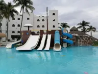 Sierra Mar Manzanillo - Beach