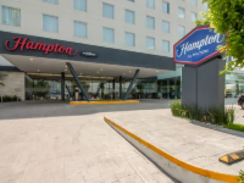 ハンプトン バイ ヒルトン アグアスカリエンテス ダウンタウン アグアスカリエンテスのホテル