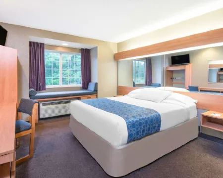 Microtel Inn & Suites by Wyndham Hazelton/Bruceton Mills Hotels in Preston County