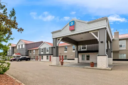 SureStay Plus Hotel by Best Western Drumheller Отели в г. Драмеллер