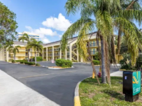 Quality Inn Palm Beach International Airport Hotels in West Palm Beach