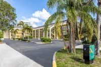 Quality Inn Palm Beach International Airport Hotels in West Palm Beach