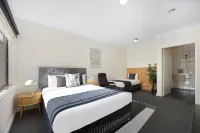 Hamilton Lakeside Motel Hotels in Hamilton