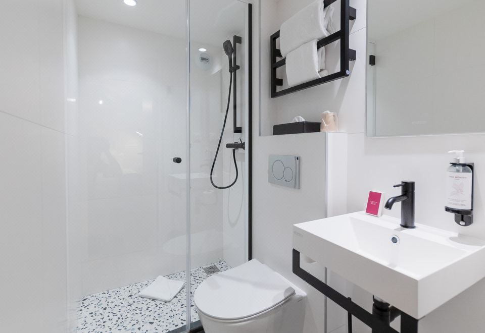 1. 호텔 데 카네트..