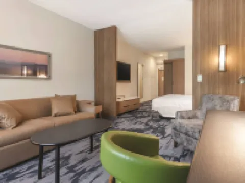 Fairfield Inn & Suites Kansas City Shawnee Hotels in Shawnee