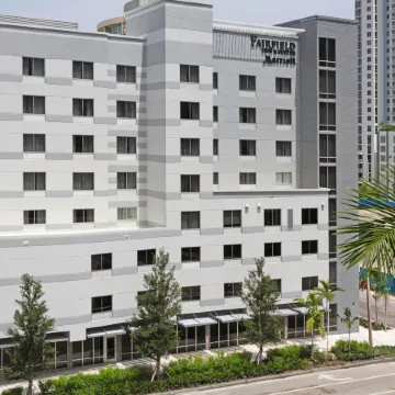 Fairfield Inn & Suites Fort Lauderdale Downtown/Las Olas Отели рядом с достопримечательностью «Museum of Discovery and Science»