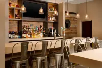 Four Points by Sheraton Jacksonville Beachfront - bar