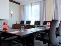 Milwaukee Marriott West Hotels in Pewaukee