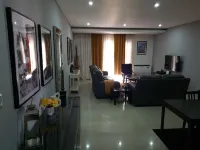 Apartment P - 3 Bedrooms - Homestays