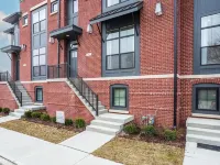 Free Golf Cart! Luxe Townhome Near Grand Park! Hotels in Westfield