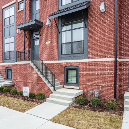 Free Golf Cart! Luxe Townhome Near Grand Park!