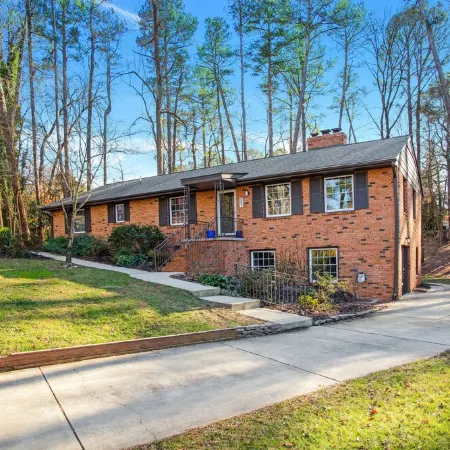 Beautiful home in the heart of Raleigh, perfect blend of convenience & comfort.
