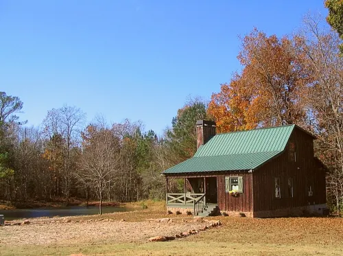 Rustique Cabin at Briarcreek Farm, Downstairs Only,  Sleeps 4