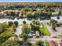 Manistee Charm :: Minutes from Beach & Downtown Hotel di Manistee