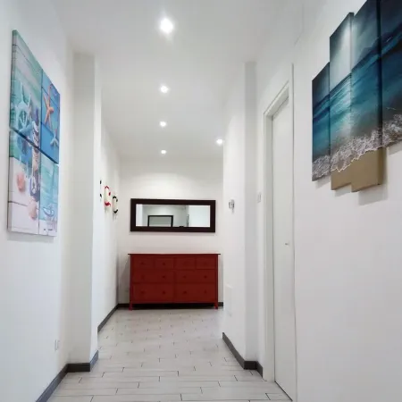 APARTMENT FRONT SEA by Silvia and Massimo