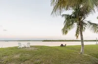 Paradise on the Bay
