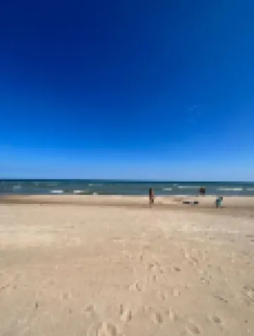 The Blue Elk - Lake Huron Views & Beach Access Hotels in Oscoda