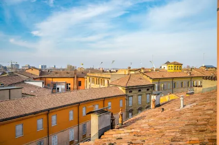 CASA EMILIA Отели рядом с достопримечательностью «Моденский кафедральный собор»