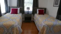 C8, Perfect location, historic downtown, balcony,  near beaches, FREE parking!