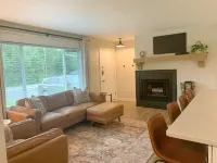 Peaceful & Cozy Alaskan Retreat Near World-Class Fishing & Trails