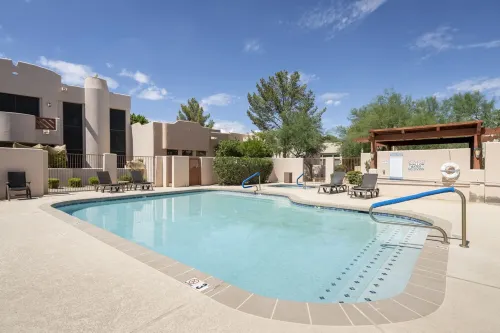 Modern Spacious 2 Master Bedroom Cal King with Loft & Pool Sleeps 6