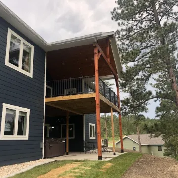 Spacious home with Hot Tub, bikes, fire pit, pool table and more!!