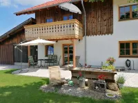 Wonderful vacation apartment "Wendelstein" on the 1st floor at Etterer Hof Hotels in Feldkirchen-Westerham