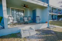 TX Canyon Lake Condo w Great View, Pool, Boat & Trailer Parking