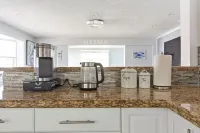 Glam's Guest House in Palm Beach Gardens