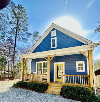 Cabin Boheme & Boat Rental "A Lakefront Hideaway"Kayaks, Firepit, Petfriendly